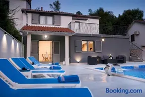Luxury Villa Future with heated pool - Image 3