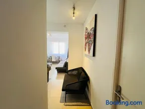 Grand studio de 30 m2 Promenade des Anglais - vue sur ville - Image 4