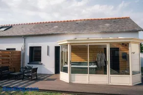 Proche de Rennes, La luxueuse Suite Joséphine, jacuzzi et sauna privatif, loveroom bien être - Image 4