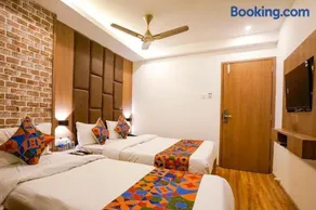 Hotel Atithi Regency Near Airport Terminal 2 - Image 3