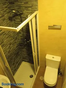 estudio con cocina y baño privado, uso del ATICO OPCIONAL - Image 5