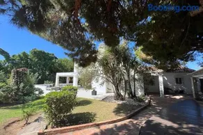 Villa Ibiza Chic à Calahonda - Piscine et Proximité Plage - Image 1