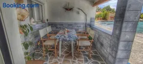 Merabello Beach House - Image 2