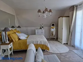 Ancenis Suite Rooms - Image 2