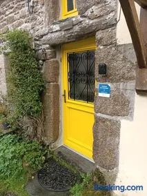 "La Maison de Poupée" Gîte cosy Monts d'Arrée proche Huelgoat Bretagne - Image 3