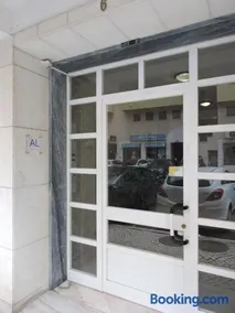Comfort Rooms Near Lisbon Airport - Carlotta Living - Image 1