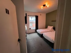 The Bluebird Rooms II - Image 2