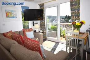 2 Bed in Teignmouth oc-bchyvi - Image 3