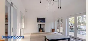 7 bedroom Large Edwardian family home - Image 2