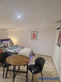 Petit appartement avec jacuzzi - Image 2