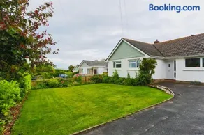 CROYDE PATHFIELDS 4 Bedrooms - Image 2