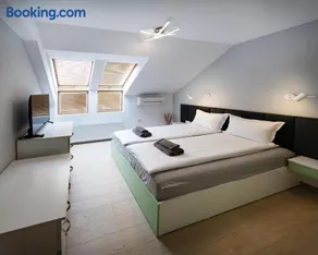 Central Park Apartment - Image 4