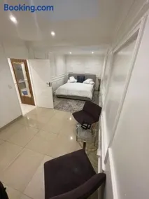 DOMIN LUXURY SUITES - Image 2