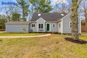 Falmouth Paradise 4BR FirepitFireplace - Image 2