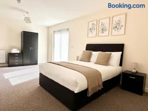 New Luxury flats - Image 1