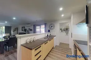 “LA MAISON” - Image 3