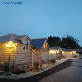 Byre - Farm Cottage on 9 acre Equestrian Small Holding - Image 3