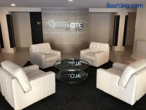 Luxurious Apartment in Brossard with Terrace - Image 4