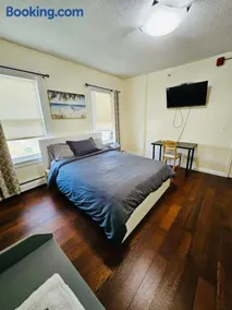533F Nice apartment near Whole Foods, Brown University, Miriam Hospital - Image 5