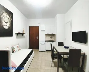 luxury studio - Image 2