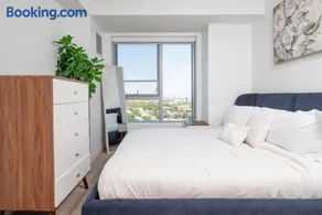 Central Penthouse City Skyline Views Gym sleep 8 - Image 3