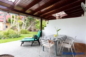 Finca La Gaviota - Las Flores porche con vistas al jardin - Image 1