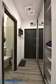 Tina Place - Image 3