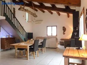 Maison charmante à Agde avec jardin et aire de jeux. - Image 3