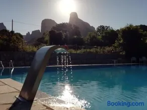 Farmhouse Meteora Garden - Image 2