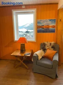 Hyggelig og velutstyrt leilighet i Lom sentrum - Image 5
