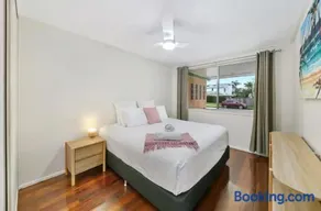 Beach Side on Burke - Pet Friendly - Image 1
