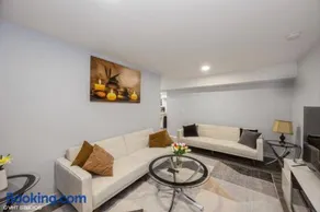 Charming Unit in Yonkers Close to NYC - Image 1