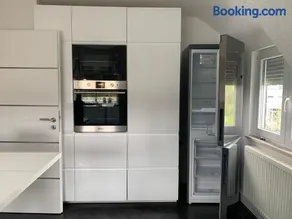 ruhige drei Zimmer Eigentumswohnung - Image 1