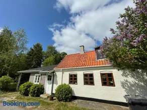 A true nature pearl in idyllic surroundings but close to the city - Image 1