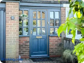 Stylish & comfortable home near airport and hospital - Image 4