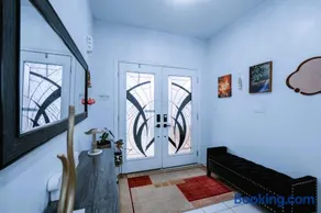 4 Bed 4 Bath Home in Prime Niagara Area 2700 sqf - Image 3