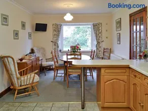South Cleeve Bungalow - Image 5
