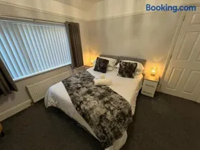 Comfortable, homely 4 bedroom property - Image 3