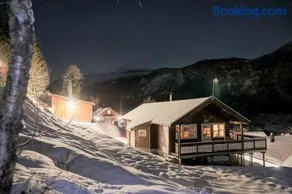 Cabin in Hodlekve with 5 bedrooms & hot tub. - Image 1