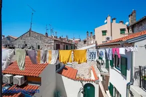 Apartment in the Heart of Carera street - Image 3