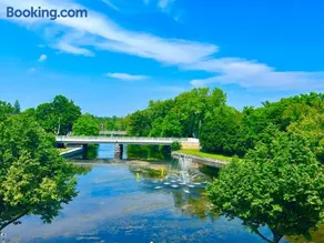Modern Heritage Oasis with Beautiful Tay Basin View - Image 2