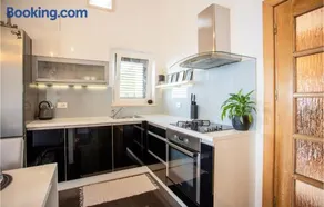 Two-Bedroom Apartment Selca With Sea View 04 - Image 5