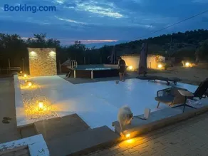 Olive Hill Guest House - Image 2