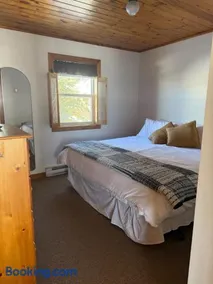 Oceanfront Beach Cottage 2BR Pet Friendly - Image 2