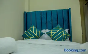 Turquoise Studio with free WIFI - Image 5
