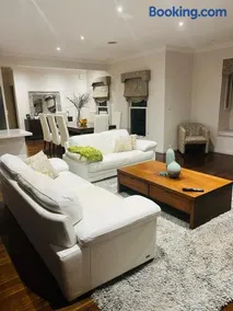 Beautiful Home - Image 2