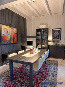 Modern and spacious home - Image 5