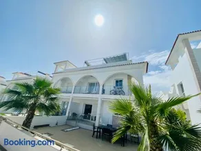 Fortuna Penthouse with roof terrace, AC and pool - Image 2