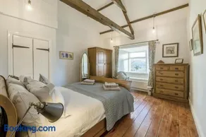 3 Bed in Low Row oc-h34097 - Image 4
