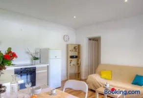 Appartement tranquille en bas de villa - Image 3